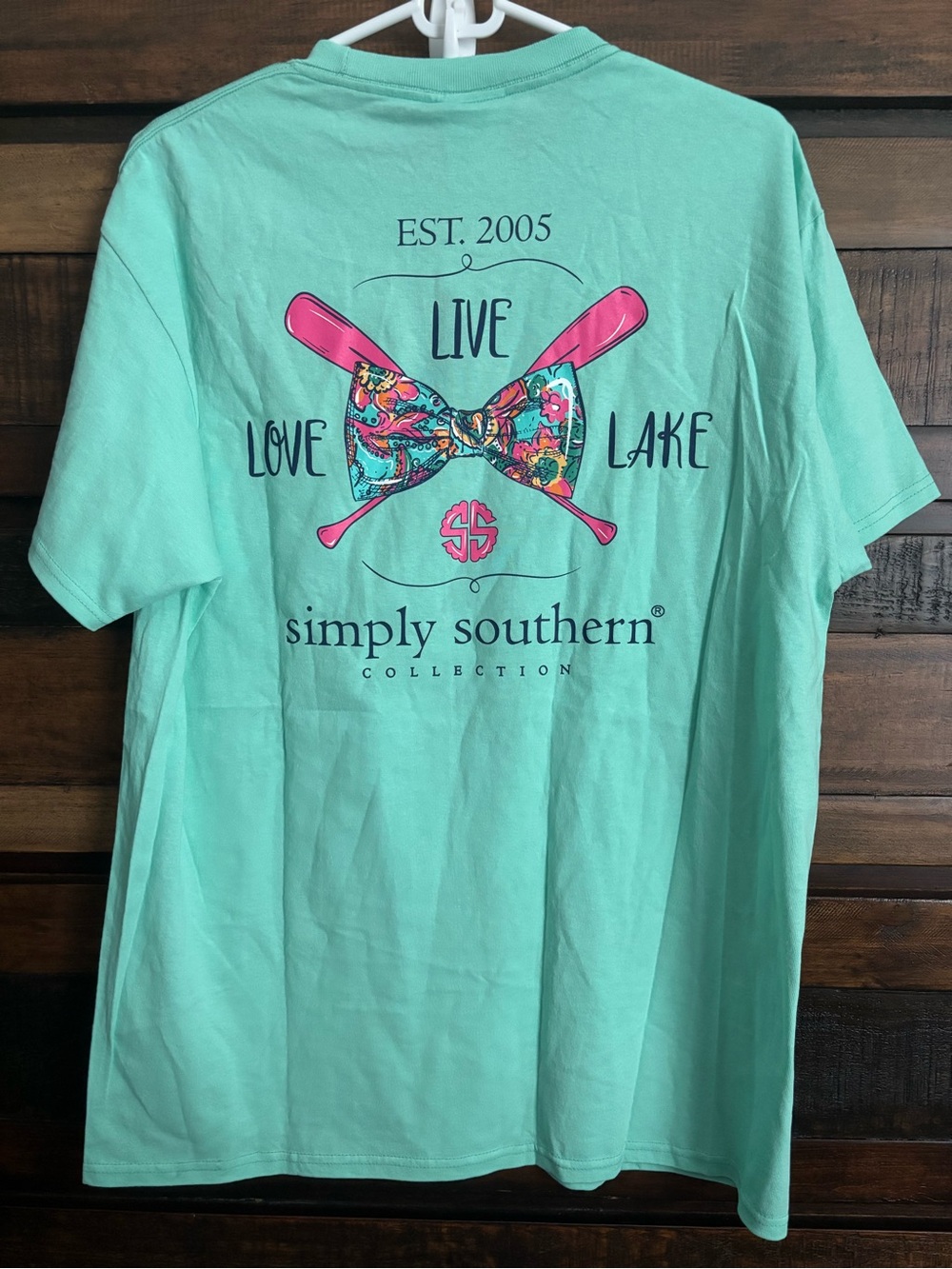 ✨NWT Simply Southern Mint Green 'Live Love Lake' Graphic Tee✨